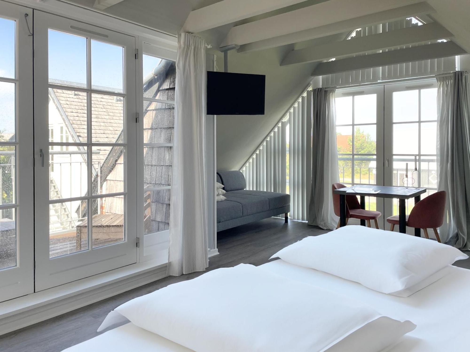 Hotel Strandgaarden Vesterø Havn Buitenkant foto